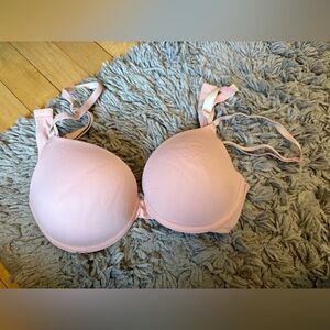 PINK Victoria's Secret Light Pink Bra